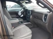 ✅ 2019 Chevrolet Silverado 1500 LTZ • VIN: 3GCUYGED9KG190278 • Lot: 42310625. Wystawiony na IAAI z przebiegiem 71 533 mil. Bezpłatny archiwum sprzedaży aukcyjnych z USA i szczegółowy raport historii pojazdu na DreamBid. Zdjęcie 5.