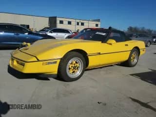 1987 Chevrolet Corvette z VIN 1G1YY3187H5107586, wystawiony jako Copart lot #46694525 z przebiegiem 110 278 mil mil oraz Szkoda całkowita • Salvage title. Historia ofert i sprzedaży dostępna na DreamBid. Obrazek 1.
