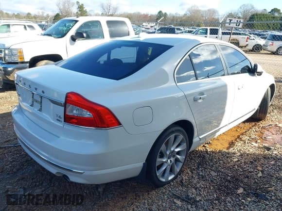 ✅ 2015 Volvo S80 • VIN: YV1902MB4F1183740 • Lot: 41741602. Wystawiony na IAAI z przebiegiem 128 635 mil. Bezpłatny archiwum sprzedaży aukcyjnych z USA i szczegółowy raport historii pojazdu na DreamBid. Zdjęcie 4.