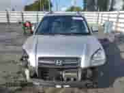 2005 Hyundai Tucson GLS z VIN KM8JN12D75U075236, wystawiony jako Copart lot #85303814 z przebiegiem 75 827 mil mil oraz Szkoda całkowita • Salvage title. Historia ofert i sprzedaży dostępna na DreamBid. Obrazek 5.