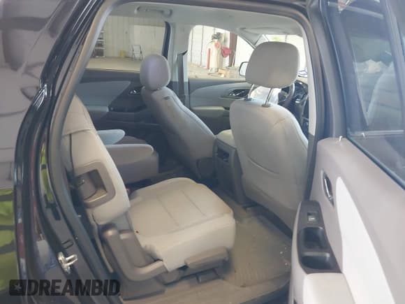 ✅ 2020 Chevrolet Traverse LT Cloth • VIN: 1GNEVGKW2LJ133978 • Lot: 42891196. Listed on IAAI with 99,472 mi. Free auction sales archive from the USA and detailed vehicle history report at DreamBid. Image 8.