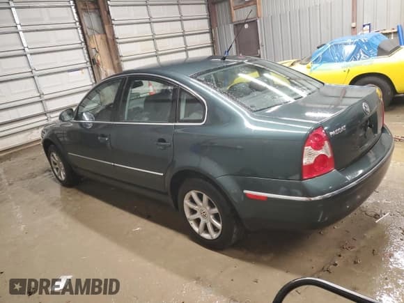 ✅ 2004 Volkswagen Passat GLS • VIN: WVWPE63B14E346132 • Lot: 87156354. Wystawiony na Copart z przebiegiem 70 719 mil. Bezpłatny archiwum sprzedaży aukcyjnych z USA i szczegółowy raport historii pojazdu na DreamBid. Zdjęcie 2.