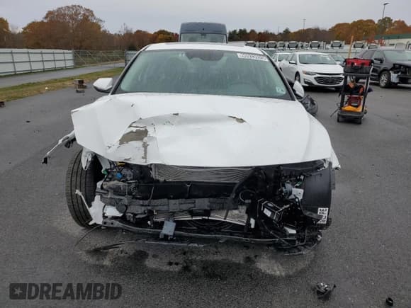 ✅ 2025 Hyundai Elantra Limited • VIN: KMHLP4DG1SU030350 • Лот: 90933925. Опубликован ранее на Copart с пробегом 9 412 миль. Бесплатный доступ к архиву аукционных продаж из США и подробный отчёт об истории автомобиля на DreamBid. Изображение 5.