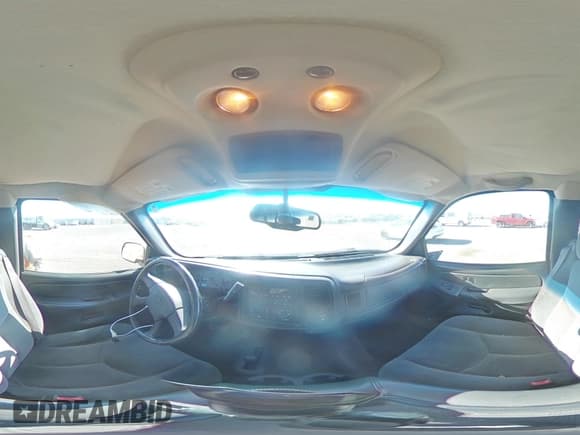 ✅ 2004 Chevrolet Silverado 1500 LS • VIN: 2GCEK19T041251677 • Лот: 70701914. Опубликован ранее на Copart с пробегом 213 533 миль. Бесплатный доступ к архиву аукционных продаж из США и подробный отчёт об истории автомобиля на DreamBid. Изображение 12.