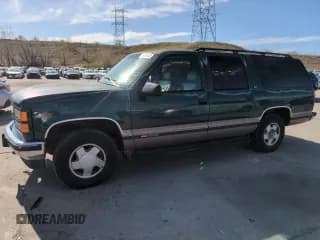 ✅ 1996 GMC Suburban • VIN: 1GKFK16R0TJ729179 • Лот: 51996035. Опубликован ранее на Copart с пробегом 206 230 миль. Бесплатный доступ к архиву аукционных продаж из США и подробный отчёт об истории автомобиля на DreamBid. Изображение 1.