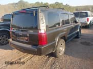 ✅ 2006 Jeep Commander • VIN: 1J8HG48K36C188153 • Lot: 43131702. Wystawiony na IAAI z przebiegiem 161 827 mil. Bezpłatny archiwum sprzedaży aukcyjnych z USA i szczegółowy raport historii pojazdu na DreamBid. Zdjęcie 4.