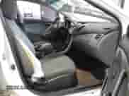 2016 Hyundai Elantra SE z VIN 5NPDH4AE9GH692364, wystawiony jako IAAI lot #42958943 z przebiegiem 169 512 mil mil oraz . Historia ofert i sprzedaży dostępna na DreamBid. Obrazek 5.