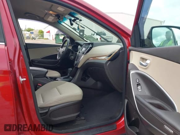 ✅ 2015 Hyundai Santa Fe GLS • VIN: KM8SM4HFXFU101251 • Lot: 43030773. Listed on IAAI with 138,991 mi. Free auction sales archive from the USA and detailed vehicle history report at DreamBid. Image 5.