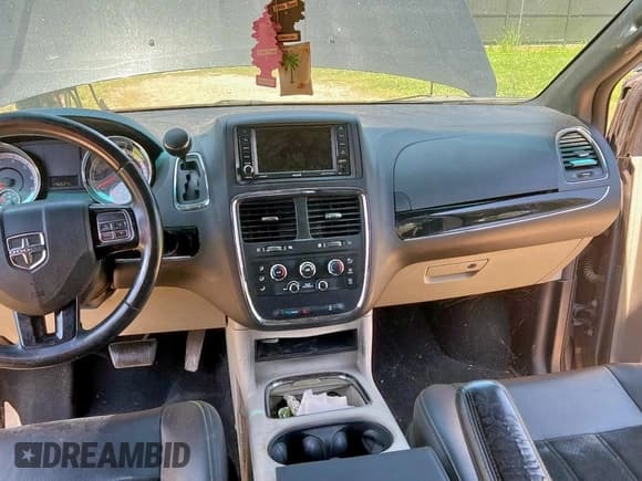 ✅ 2017 Dodge Grand Caravan SXT • VIN: 2C4RDGCG8HR749384 • Lot: 80148245. Wystawiony na Copart z przebiegiem 146 627 mil. Bezpłatny archiwum sprzedaży aukcyjnych z USA i szczegółowy raport historii pojazdu na DreamBid. Zdjęcie 9.