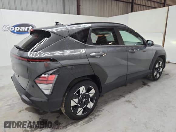 ✅ 2025 Hyundai Kona SEL • VIN: KM8HB3AB8SU212246 • Lot: 90502825. Wystawiony na Copart z przebiegiem 26 522 mil. Bezpłatny archiwum sprzedaży aukcyjnych z USA i szczegółowy raport historii pojazdu na DreamBid. Zdjęcie 3.