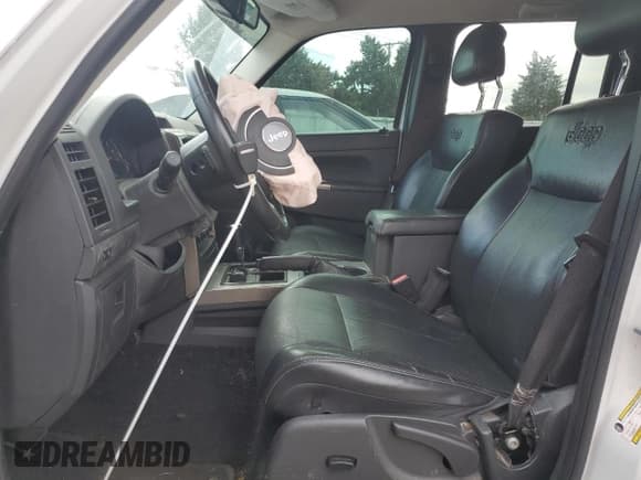 ✅ 2012 Jeep Liberty Limited Jet • VIN: 1C4PJMFK3CW150181 • Лот: 85311545. Опубликован ранее на Copart с пробегом 161 480 миль. Бесплатный доступ к архиву аукционных продаж из США и подробный отчёт об истории автомобиля на DreamBid. Изображение 7.