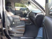 ✅ 2019 GMC Yukon XL SLT • VIN: 1GKS1GKC4KR399620 • Lot: 40156972. Wystawiony na IAAI z przebiegiem 140 983 mil. Bezpłatny archiwum sprzedaży aukcyjnych z USA i szczegółowy raport historii pojazdu na DreamBid. Zdjęcie 5.