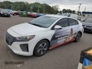 2019 Hyundai Ioniq SEL с VIN KMHC75LC9KU120799, выставлен на аукционе Copart как лот 82252105 с пробегом 98 292 миль миль и Списание • Salvage title. История ставок и продаж доступна на DreamBid. Изображение 1.