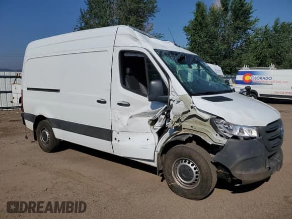 ✅ 2023 Mercedes-Benz Sprinter • VIN: W1Y4NBHY0PT147870 • Лот: 67999405. Опубликован ранее на Copart с пробегом 18 492 миль. Бесплатный доступ к архиву аукционных продаж из США и подробный отчёт об истории автомобиля на DreamBid. Изображение 4.