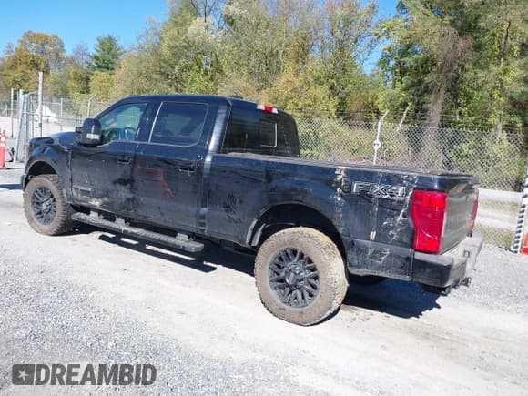 ✅ 2021 Ford F-250 XL • VIN: 1FT7W2BT1MED69541 • Lot: 40546067. Wystawiony na IAAI z przebiegiem Nie podano. Bezpłatny archiwum sprzedaży aukcyjnych z USA i szczegółowy raport historii pojazdu na DreamBid. Zdjęcie 3.