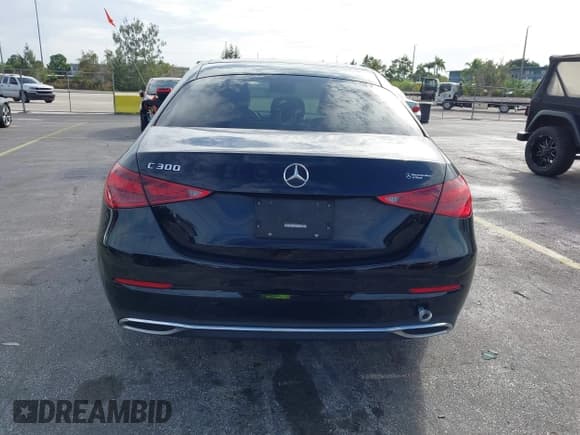 ✅ 2023 Mercedes-Benz C 300 • VIN: W1KAF4GB0PR070191 • Лот: 43621530. Опубликован ранее на IAAI с пробегом 35 749 миль. Бесплатный доступ к архиву аукционных продаж из США и подробный отчёт об истории автомобиля на DreamBid. Изображение 17.