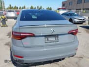 ✅ 2019 Volkswagen Jetta S • VIN: 3VW6T7BU8KM180058 • Lot: 43121355. Wystawiony na IAAI z przebiegiem 69 490 mil. Bezpłatny archiwum sprzedaży aukcyjnych z USA i szczegółowy raport historii pojazdu na DreamBid. Zdjęcie 17.