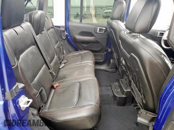 ✅ 2020 Jeep Wrangler Unlimited Rubicon • VIN: 1C4HJXFN4LW324274 • Lot: 57316255. Wystawiony na Copart z przebiegiem 122 447 mil. Bezpłatny archiwum sprzedaży aukcyjnych z USA i szczegółowy raport historii pojazdu na DreamBid. Zdjęcie 10.