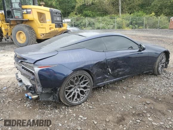 ✅ 2018 Lexus LC 500h • VIN: JTHHP5AY6JA002782 • Лот: 81111275. Опубликован ранее на Copart с пробегом 62 976 миль. Бесплатный доступ к архиву аукционных продаж из США и подробный отчёт об истории автомобиля на DreamBid. Изображение 3.