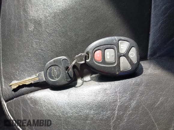 ✅ 2006 Chevrolet Impala LT 3.9L • VIN: 2G1WC581169109571 • Лот: 43694894. Опубликован ранее на IAAI с пробегом 277 876 миль. Бесплатный доступ к архиву аукционных продаж из США и подробный отчёт об истории автомобиля на DreamBid. Изображение 11.