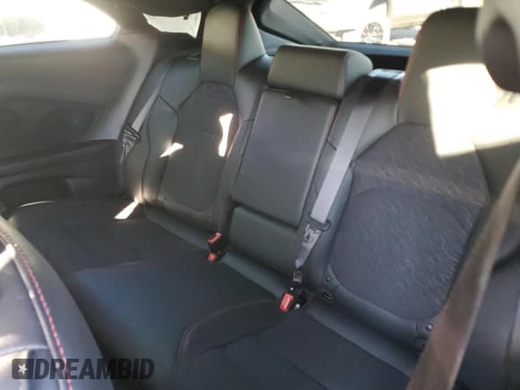 ✅ 2025 Dodge Charger R/T • VIN: 2C3CDBCK9SR543354 • Lot: 90431535. Wystawiony na Copart z przebiegiem 2 898 mil. Bezpłatny archiwum sprzedaży aukcyjnych z USA i szczegółowy raport historii pojazdu na DreamBid. Zdjęcie 10.