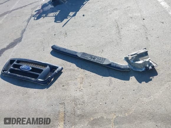 ✅ 2004 Ford F-150 STX • VIN: 1FTRF04W34KD77016 • Lot: 43066207. Wystawiony na IAAI z przebiegiem 108 549 mil. Bezpłatny archiwum sprzedaży aukcyjnych z USA i szczegółowy raport historii pojazdu na DreamBid. Zdjęcie 11.