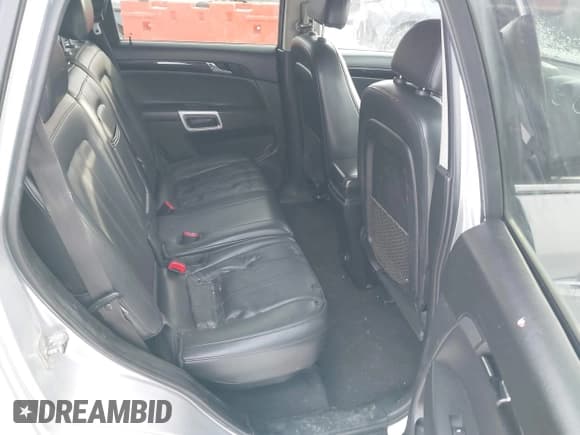 ✅ 2014 Chevrolet Captiva Sport LTZ • VIN: 3GNAL4EK1ES524911 • Lot: 41388315. Wystawiony na IAAI z przebiegiem 265 068 mil. Bezpłatny archiwum sprzedaży aukcyjnych z USA i szczegółowy raport historii pojazdu na DreamBid. Zdjęcie 8.