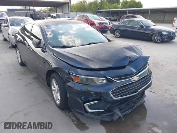 2017 Chevrolet Malibu LS с VIN 1G1ZB5ST1HF175851, выставлен на аукционе IAAI как лот 43211369 с пробегом 102 642 миль миль и . История ставок и продаж доступна на DreamBid. Изображение 1.