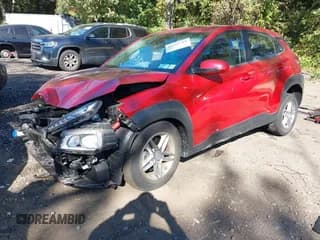 ✅ 2021 Hyundai Kona SE • VIN: KM8K1CAA3MU711281 • Лот: 43351761. Опубликован ранее на IAAI с пробегом 34 273 миль. Бесплатный доступ к архиву аукционных продаж из США и подробный отчёт об истории автомобиля на DreamBid. Изображение 2.