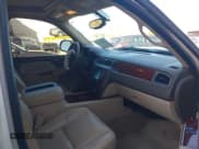 ✅ 2014 Chevrolet Suburban LTZ • VIN: 1GNSKKE7XER142130 • Lot: 43595884. Listed on IAAI with 165,414 mi. Free auction sales archive from the USA and detailed vehicle history report at DreamBid. Image 5.