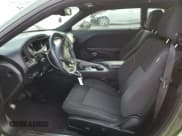 ✅ 2019 Dodge Challenger SXT • VIN: 2C3CDZAG4KH530282 • Lot: 71881032. Wystawiony na Copart z przebiegiem 34 767 mil. Bezpłatny archiwum sprzedaży aukcyjnych z USA i szczegółowy raport historii pojazdu na DreamBid. Zdjęcie 7.