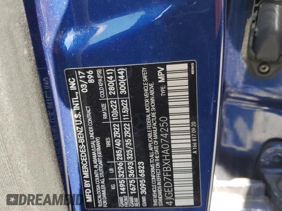 ✅ 2017 Mercedes-Benz GLE 63 S AMG • VIN: 4JGED7FBXHA074250 • Lot: 53626624. Wystawiony na Copart z przebiegiem 68 973 mil. Bezpłatny archiwum sprzedaży aukcyjnych z USA i szczegółowy raport historii pojazdu na DreamBid. Zdjęcie 12.