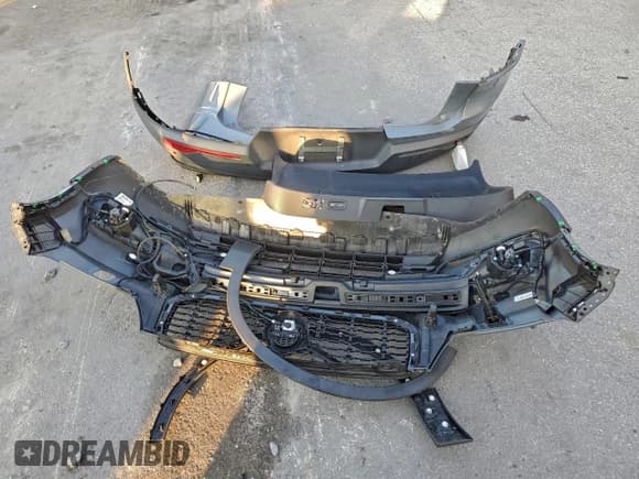 ✅ 2022 Volvo XC40 R-Design • VIN: YV4162UM4N2647943 • Лот: 95438755. Опубликован ранее на Copart с пробегом 64 067 миль. Бесплатный доступ к архиву аукционных продаж из США и подробный отчёт об истории автомобиля на DreamBid. Изображение 12.