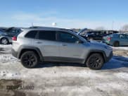 ✅ 2016 Jeep Cherokee Trailhawk • VIN: 1C4PJMBS7GW146632 • Lot: 43852317. Listed on IAAI with 96,866 mi. Free auction sales archive from the USA and detailed vehicle history report at DreamBid. Image 13.