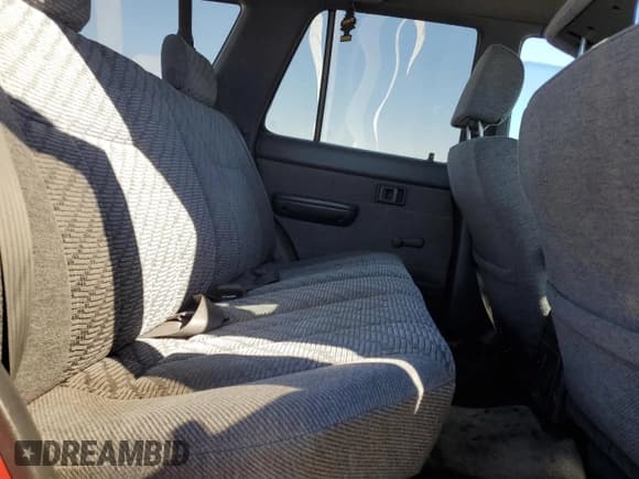 ✅ 1991 Toyota 4Runner • VIN: JT3RN37W2M0006901 • Lot: 71243674. Wystawiony na Copart z przebiegiem 245 299 mil. Bezpłatny archiwum sprzedaży aukcyjnych z USA i szczegółowy raport historii pojazdu na DreamBid. Zdjęcie 11.