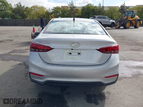 ✅ 2021 Hyundai Accent SE • VIN: 3KPC24A68ME129098 • Lot: 43435990. Listed on IAAI with 94,312 mi. Free auction sales archive from the USA and detailed vehicle history report at DreamBid. Image 17.