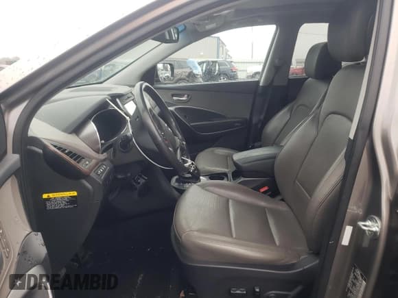 ✅ 2018 Hyundai Santa Fe 2.4L • VIN: 5XYZUDLB7JG570721 • Лот: 67084972. Опубликован ранее на Copart с пробегом 51 327 миль. Бесплатный доступ к архиву аукционных продаж из США и подробный отчёт об истории автомобиля на DreamBid. Изображение 7.