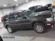 2006 Mercury Mariner Luxury z VIN 4M2CU56126KJ03006, wystawiony jako IAAI lot #42476543 z przebiegiem 114 288 mil mil oraz . Historia ofert i sprzedaży dostępna na DreamBid. Obrazek 13.