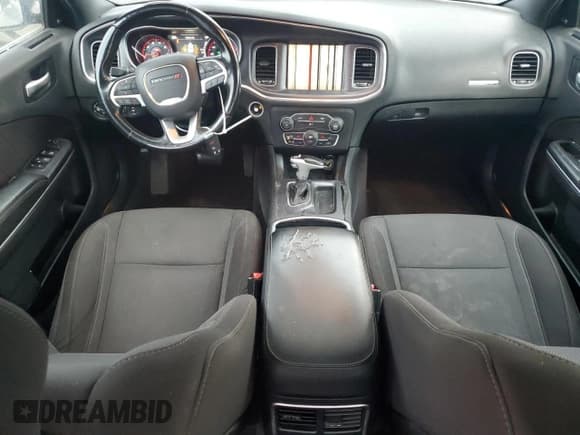 ✅ 2017 Dodge Charger SXT • VIN: 2C3CDXHG1HH562268 • Lot: 69436785. Wystawiony na Copart z przebiegiem 139 694 mil. Bezpłatny archiwum sprzedaży aukcyjnych z USA i szczegółowy raport historii pojazdu na DreamBid. Zdjęcie 8.