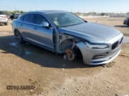 ✅ 2018 Volvo S90 Momentum • VIN: LVY992MK0JP006239 • Lot: 84247935. Wystawiony na Copart z przebiegiem 109 126 mil. Bezpłatny archiwum sprzedaży aukcyjnych z USA i szczegółowy raport historii pojazdu na DreamBid. Zdjęcie 4.