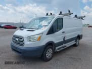 ✅ 2015 Ford Transit Cargo • VIN: 1FTNR1ZM3FKA77885 • Lot: 42951583. Wystawiony na IAAI z przebiegiem 212 528 mil. Bezpłatny archiwum sprzedaży aukcyjnych z USA i szczegółowy raport historii pojazdu na DreamBid. Zdjęcie 2.