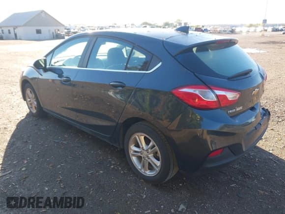 ✅ 2018 Chevrolet Cruze LT • VIN: 3G1BE6SM7JS645177 • Lot: 43475388. Listed on IAAI with 107,539 mi. Free auction sales archive from the USA and detailed vehicle history report at DreamBid. Image 3.