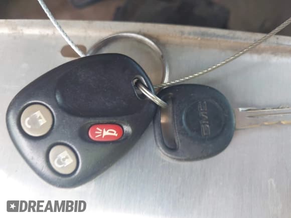 ✅ 2006 GMC Sierra Denali • VIN: 2GTEK63N061276475 • Lot: 42049830. Wystawiony na IAAI z przebiegiem 154 261 mil. Bezpłatny archiwum sprzedaży aukcyjnych z USA i szczegółowy raport historii pojazdu na DreamBid. Zdjęcie 11.