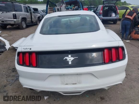 ✅ 2016 Ford Mustang V6 • VIN: 1FA6P8AM4G5316459 • Лот: 42296823. Опубликован ранее на IAAI с пробегом 81 541 миль. Бесплатный доступ к архиву аукционных продаж из США и подробный отчёт об истории автомобиля на DreamBid. Изображение 17.