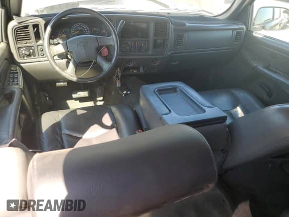 ✅ 2004 Chevrolet Silverado 1500 LS • VIN: 2GCEC13T341348006 • Лот: 81199865. Опубликован ранее на Copart с пробегом 249 179 миль. Бесплатный доступ к архиву аукционных продаж из США и подробный отчёт об истории автомобиля на DreamBid. Изображение 8.