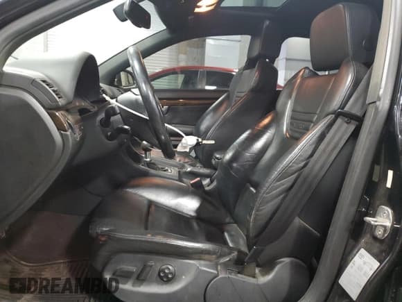 ✅ 2004 Audi S4 • VIN: WAUPL68E44A112595 • Lot: 84021364. Wystawiony na Copart z przebiegiem 134 341 mil. Bezpłatny archiwum sprzedaży aukcyjnych z USA i szczegółowy raport historii pojazdu na DreamBid. Zdjęcie 7.