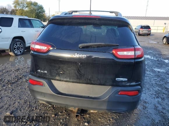 ✅ 2018 Jeep Cherokee Latitude Plus • VIN: 1C4PJMLX5JD509104 • Lot: 90526365. Listed on Copart with 166,637 mi. Free auction sales archive from the USA and detailed vehicle history report at DreamBid. Image 6.