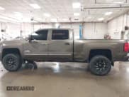 ✅ 2018 Chevrolet Silverado 2500HD High Country • VIN: 1GC1KXEY7JF102223 • Лот: 42759853. Опубликован ранее на IAAI с пробегом 89 061 миль. Бесплатный доступ к архиву аукционных продаж из США и подробный отчёт об истории автомобиля на DreamBid. Изображение 14.