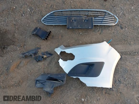 ✅ 2015 Ford C-Max SE • VIN: 1FADP5AU6FL120975 • Lot: 41417168. Wystawiony na IAAI z przebiegiem 101 112 mil. Bezpłatny archiwum sprzedaży aukcyjnych z USA i szczegółowy raport historii pojazdu na DreamBid. Zdjęcie 12.