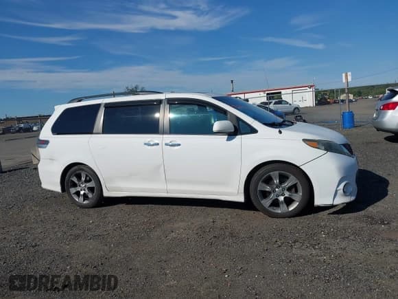 ✅ 2013 Toyota Sienna SE • VIN: 5TDXK3DC5DS366957 • Lot: 43209813. Listed on IAAI with 251,865 mi. Free auction sales archive from the USA and detailed vehicle history report at DreamBid. Image 13.